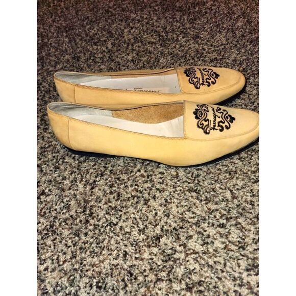 Salvatore Ferragamo | Vintage Suede Embroidered Flats - Picture 6 of 10